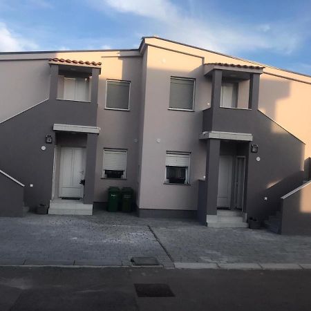 Apartman Petra 2 Vir Exterior photo