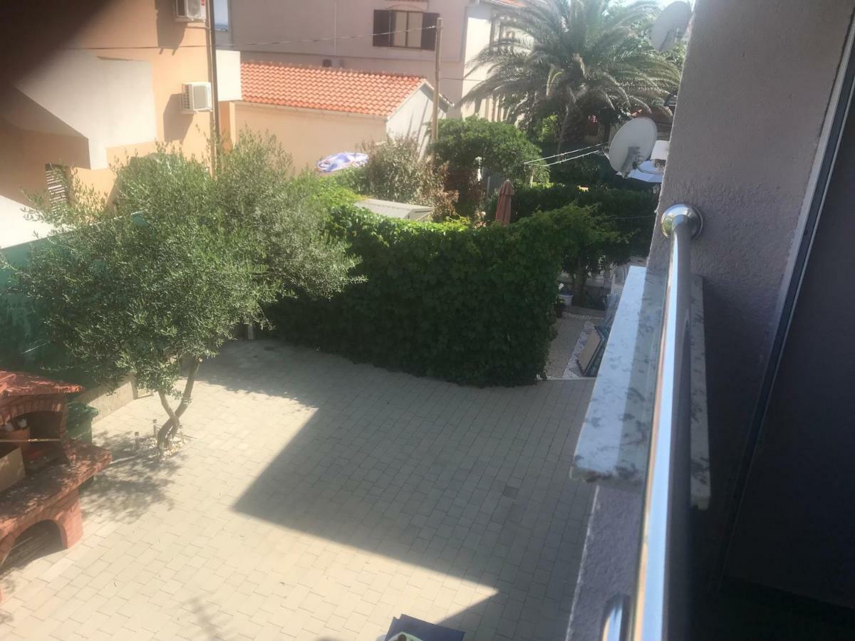 Apartman Petra 2 Vir Exterior photo